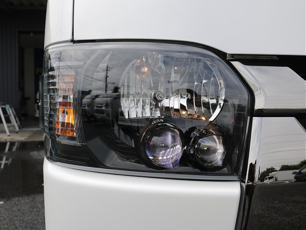 令和８年式ハイエースＶダークプライムⅡ２０００ガソリン２ＷＤカスタム車両入庫！！アルパインＢＩＧ－Ｘ１１インチナビビルトインＥＴＣ２．０装備ＨＤＭＩソケット増設オリジナルベットＫＩＴ装着済み！！