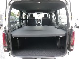 令和８年式ハイエースＶダークプライムⅡ２０００ガソリン２ＷＤカスタム車両入庫！！アルパインＢＩＧ－Ｘ１１インチナビビルトインＥＴＣ２．０装備ＨＤＭＩソケット増設オリジナルベットＫＩＴ装着済み！！