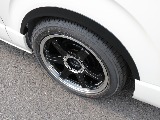 新車ハイエースＶスポーツパッケージ完成！ＥＳＳＥＸフロントスポイラーオリジナル１８インチアルミヨコハマパラダ１８インチタイヤオリジナルオーバーフェンダーオリジナルＬＥＤテール２インチローダウン済み
