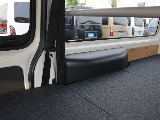 新車ハイエースＶスポーツパッケージ完成！ＥＳＳＥＸフロントスポイラーオリジナル１８インチアルミヨコハマパラダ１８インチタイヤオリジナルオーバーフェンダーオリジナルＬＥＤテール２インチローダウン済み