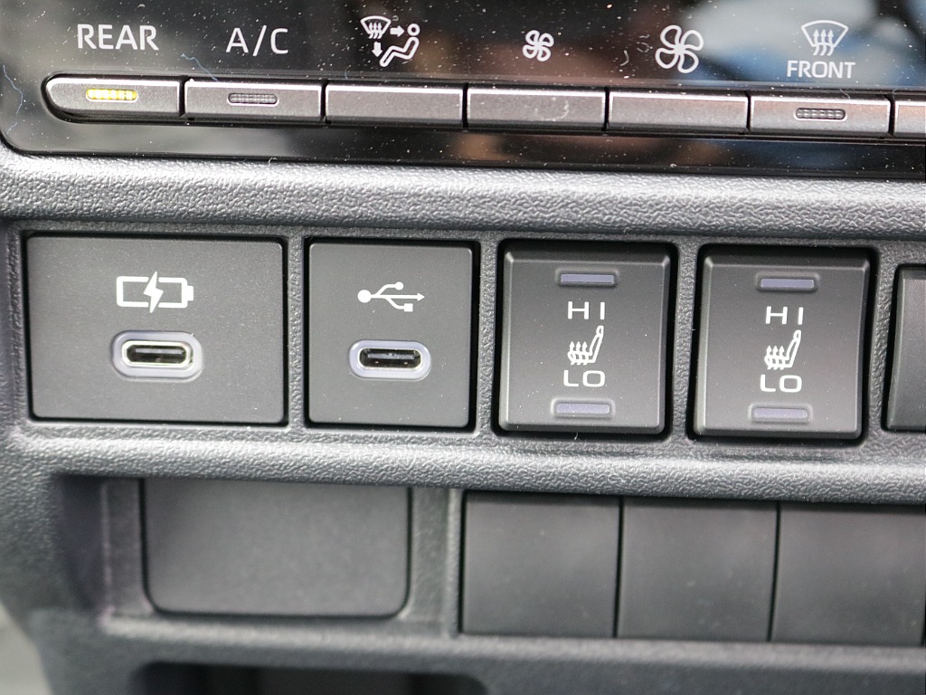 令和８年式最新の９型モデルダークプライムⅡ２8００ディーゼル４WD！人気のブラックカスタム！新品オリジナルパーツ多数装備済み！！