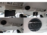 純正フリップダウンモニター、パイオニアルーフスピーカー増設済み！！