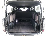 平成３０年式ダークプライムＶ２８００ディーゼル４ＷＤカスタム車両入庫！オリジナル１７インチアルミ１インチローダウンオリジナルＬＥＤテールライトリア全面床張り施工済み跳ね上げベットＫＩＴパイオニアナビ