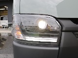 令和８年式アースカラーパッケージ２８００ディーゼル４WDブラックエディション入庫！オリジナルフロントバンパーオリジナルオーバーフェンダーオリジナル１６インチアルミクラシックベットＫＩＴシートカバー装備