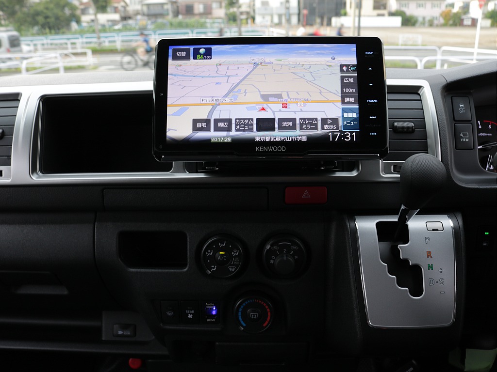 令和５年式ハイエースＶスーパーロング２８００ディーゼル４ＷＤ入庫！モデリスタフロントスポイラー純正１５インチアルミフロントセカンドシートスーパーＧＬ用に交換済みケンウッド９インチＳＤナビＥＴＣ２．０