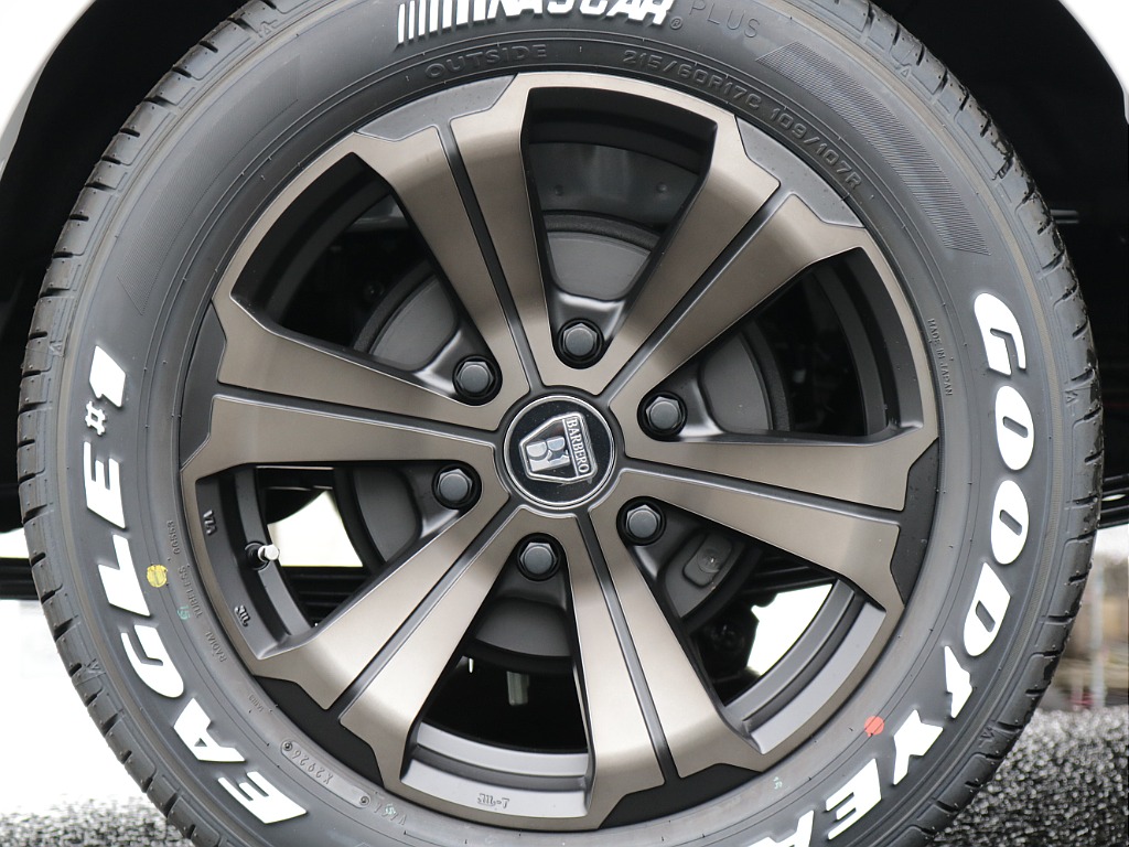 新車ワゴンＧＬ２７００ガソリン２ＷＤスタンダードシートスマートベットＫＩＴ装備！８インチディスプレイオーディオ純正１２．１インチフリップダウンモニター、ビルトインＥＴＣ２．０装備！オリジナルパーツ多数
