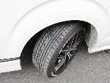 令和６年ダークプライムⅡ２０００ガソリン２WDカスタム車両入庫オリジナルフロントスポイラーオリジナルサイドステップオリジナルリアライナーオリジナル１８インチアルミＢＩＧ－Ｘ１１インチフリップダウン装備