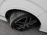 令和６年ダークプライムⅡ２０００ガソリン２WDカスタム車両入庫オリジナルフロントスポイラーオリジナルサイドステップオリジナルリアライナーオリジナル１８インチアルミＢＩＧ－Ｘ１１インチフリップダウン装備