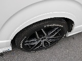 令和６年ダークプライムⅡ２０００ガソリン２WDカスタム車両入庫オリジナルフロントスポイラーオリジナルサイドステップオリジナルリアライナーオリジナル１８インチアルミＢＩＧ－Ｘ１１インチフリップダウン装備