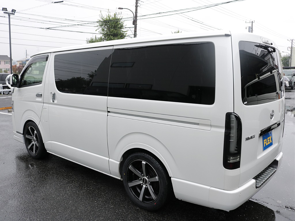 トヨタ&nbsp;ハイエースバン&nbsp;5D2.0スーパーGLダークプライムⅡロング&nbsp;&nbsp;東京都の詳細画像&nbsp;その8