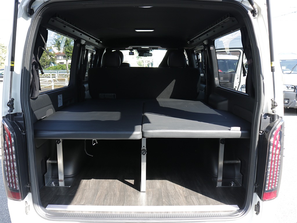 トヨタ&nbsp;ハイエースバン&nbsp;5D2.8DTスーパーGLダークプライムⅡL 4WD&nbsp;&nbsp;東京都の詳細画像&nbsp;その3