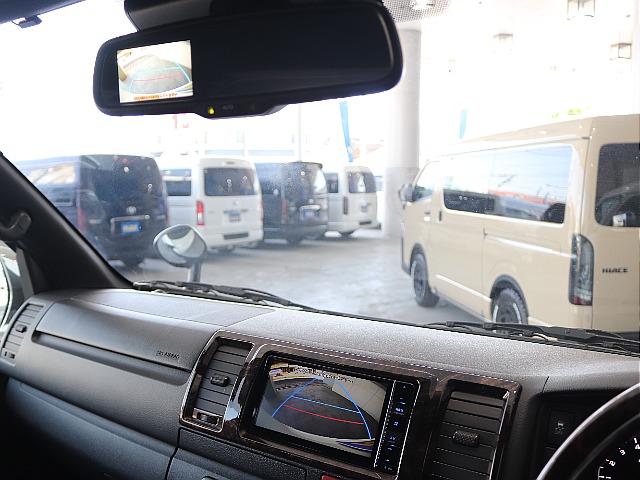 バックカメラが装着されており安心して駐車することが可能です♪♪