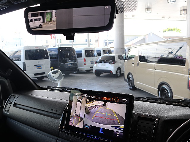 バックカメラが装着されており安心して駐車することが可能です♪