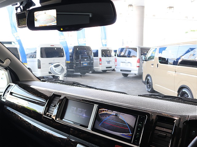 バックカメラが装着されており安心して駐車することができます☆