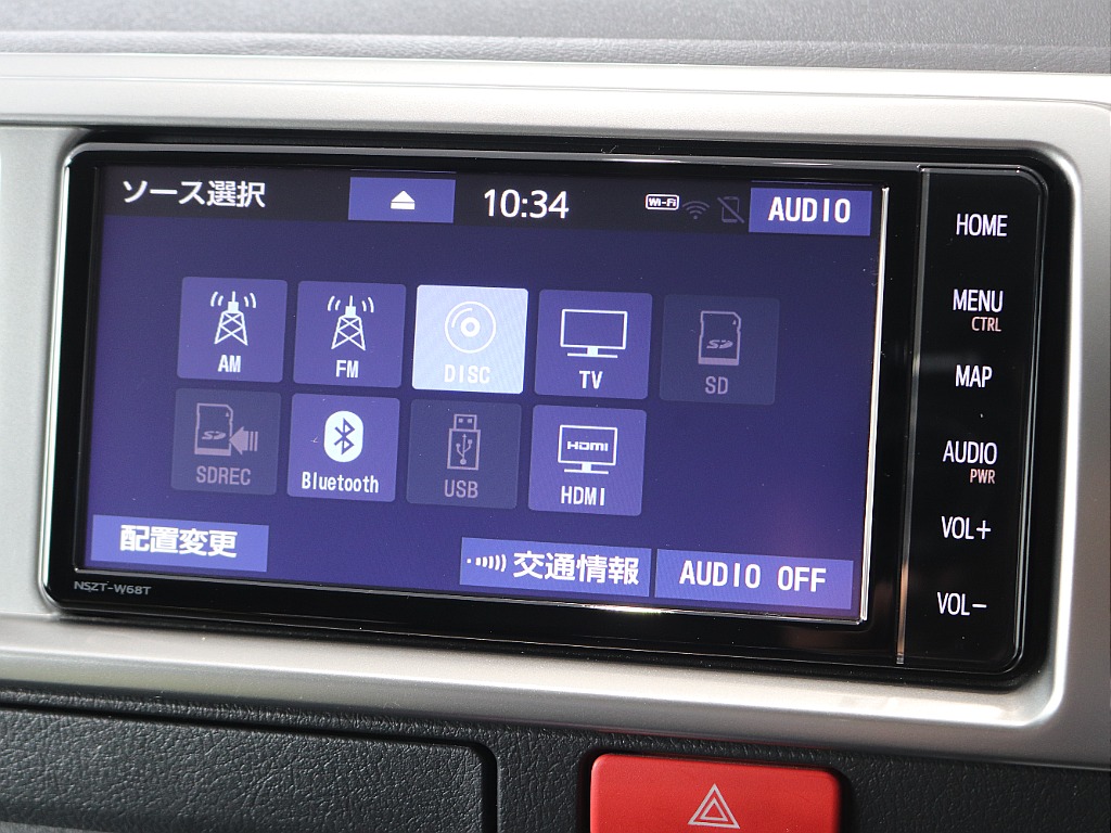 BluetoothやCD、DVD、TVなど使用可能で運転中も快適に過ごせます！