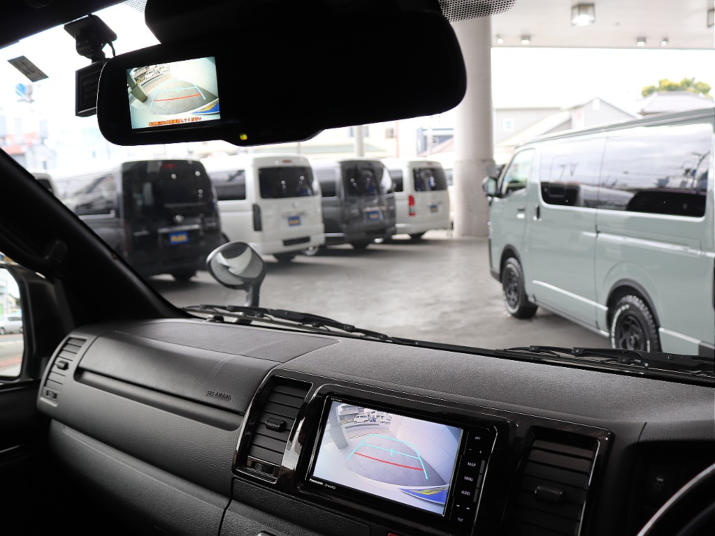 バックカメラが装着されており安心して駐車することが可能です♪♪