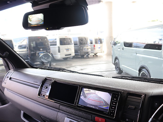 バックカメラが装着されており安心して駐車することが可能です♪♪