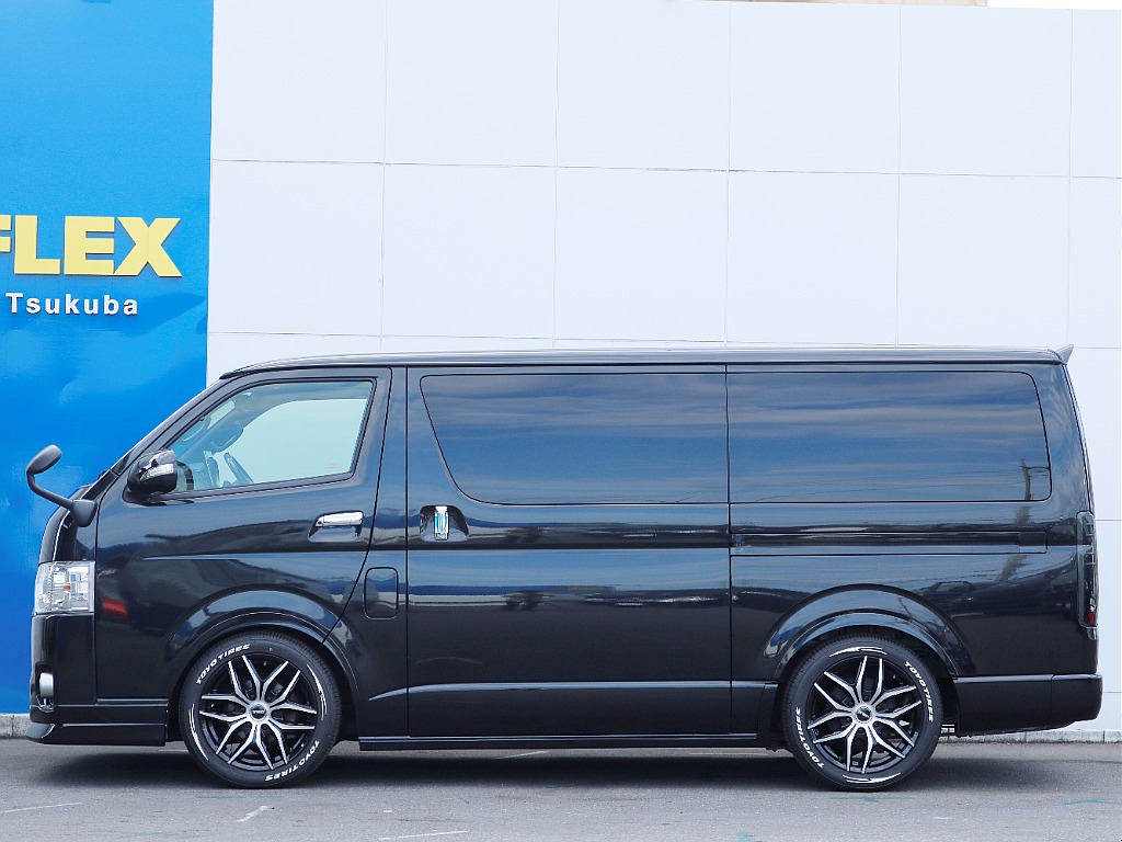 茨城県つくば市にハイエース専門の新車・中古車の展示場を展開！人気のグレード・年式をその場で見比べられます♪皆様のご来場、お問合せを心よりお待ちしております☆