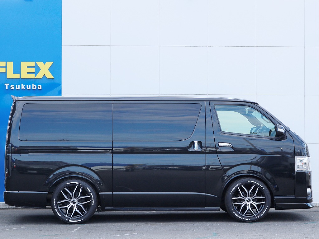 茨城県つくば市にハイエース専門の新車・中古車の展示場を展開！人気のグレード・年式をその場で見比べられます♪皆様のご来場、お問合せを心よりお待ちしております☆
