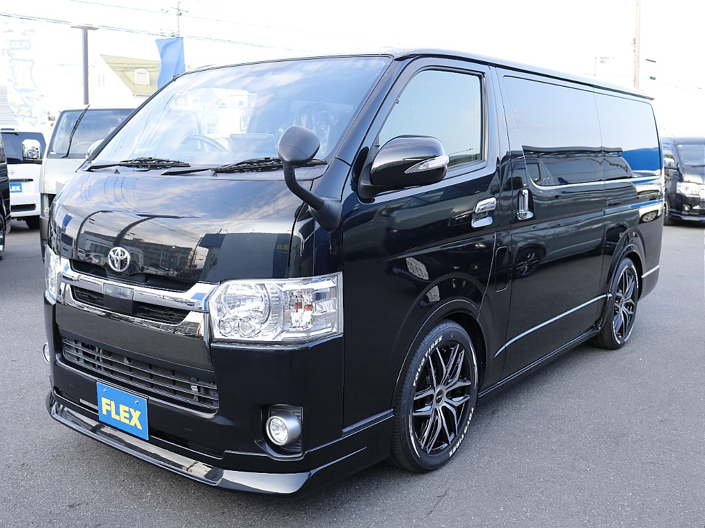 茨城県つくば市にハイエース専門の新車・中古車の展示場を展開！人気のグレード・年式をその場で見比べられます♪皆様のご来場、お問合せを心よりお待ちしております☆