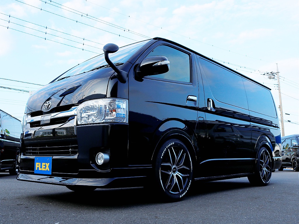 茨城県つくば市にハイエース専門の新車・中古車の展示場を展開！人気のグレード・年式をその場で見比べられます♪皆様のご来場、お問合せを心よりお待ちしております☆