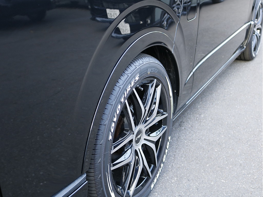 茨城県つくば市にハイエース専門の新車・中古車の展示場を展開！人気のグレード・年式をその場で見比べられます♪皆様のご来場、お問合せを心よりお待ちしております☆