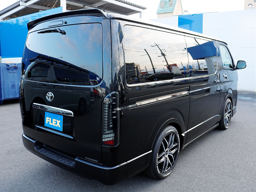 茨城県つくば市にハイエース専門の新車・中古車の展示場を展開！人気のグレード・年式をその場で見比べられます♪皆様のご来場、お問合せを心よりお待ちしております☆