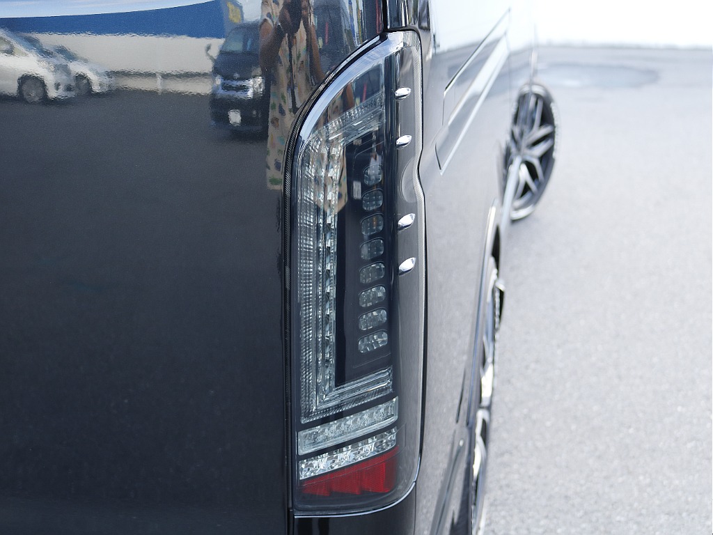 茨城県つくば市にハイエース専門の新車・中古車の展示場を展開！人気のグレード・年式をその場で見比べられます♪皆様のご来場、お問合せを心よりお待ちしております☆