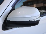 AVESTウィンカーミラー搭載済みで、ウィンカーは流れるシーケンシャルタイプになっております♪♪