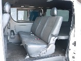 セカンドシートも特別仕様車限定のハーフレザーシートです♪