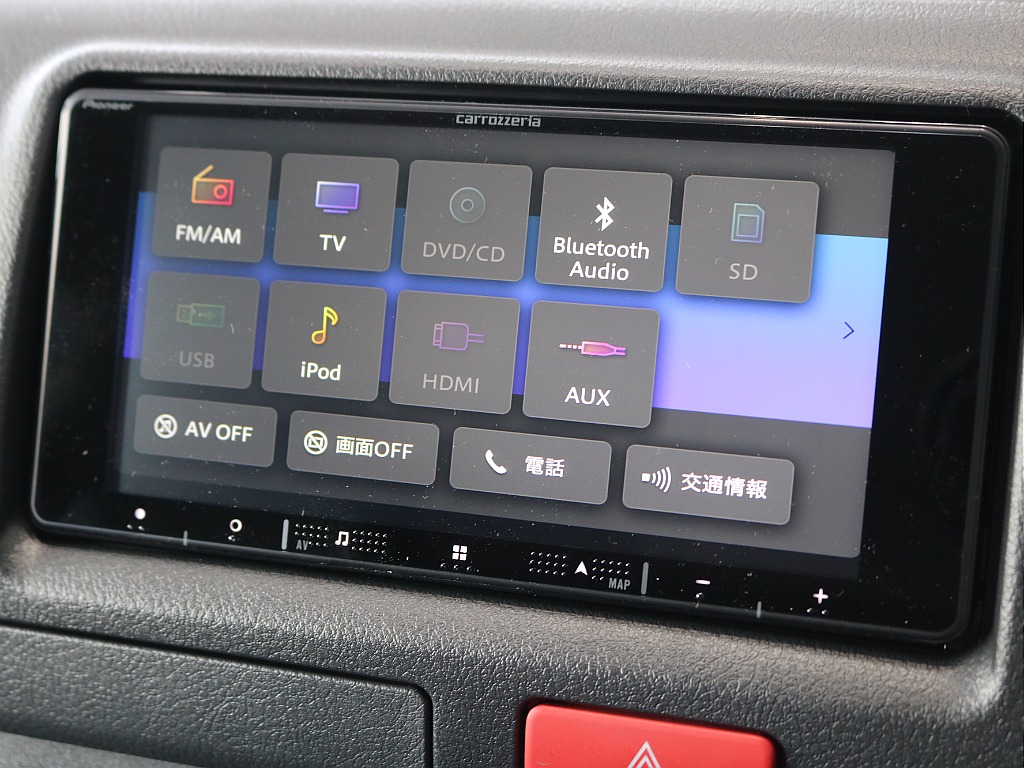 カロッツェリア7インチナビが装着されております！
