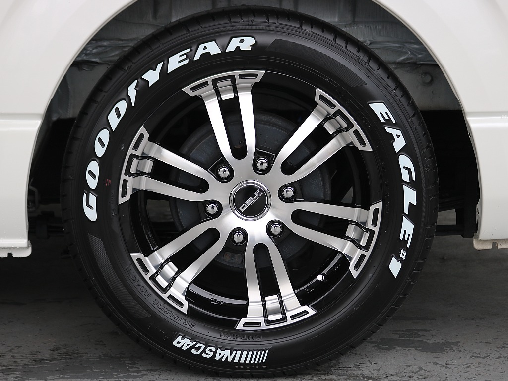 デルフ02・17インチAWにナスカータイヤを組み合わせました！