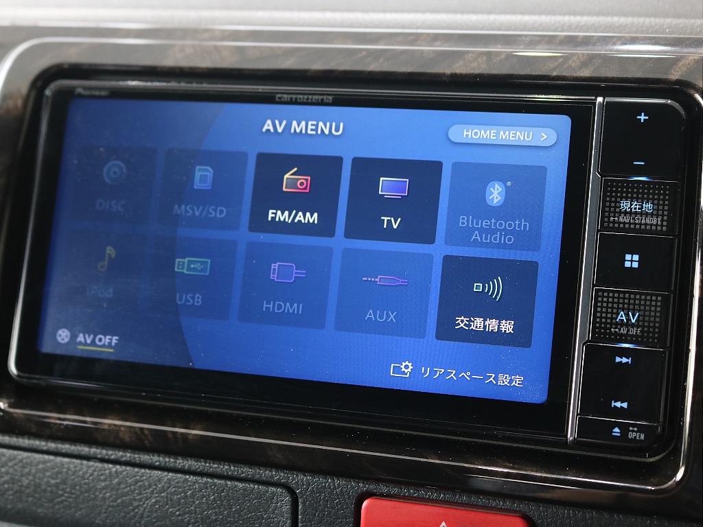 カロッツェリア7インチナビが装着されております☆