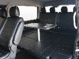 内装架装車なので車中泊が出来る仕様です！