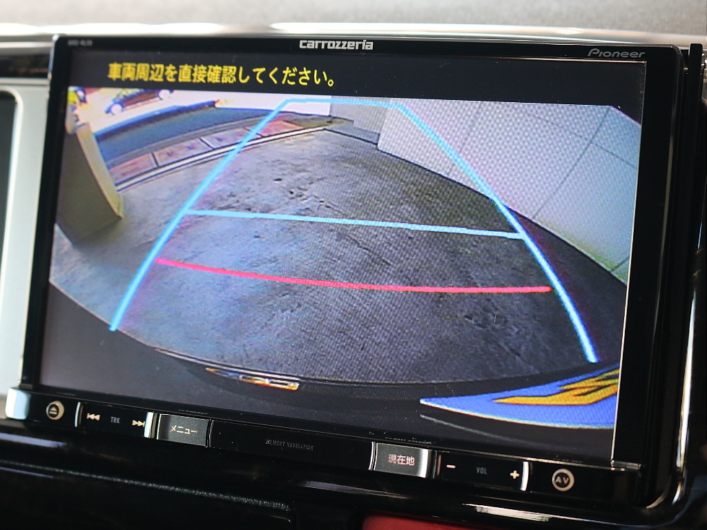 バックカメラも装着されており後退時も安心です！