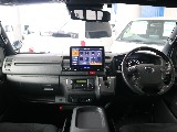 特別仕様車専用の高級感のある内装になっています☆