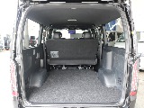 ハイエースならではの広々とした荷室になっています☆