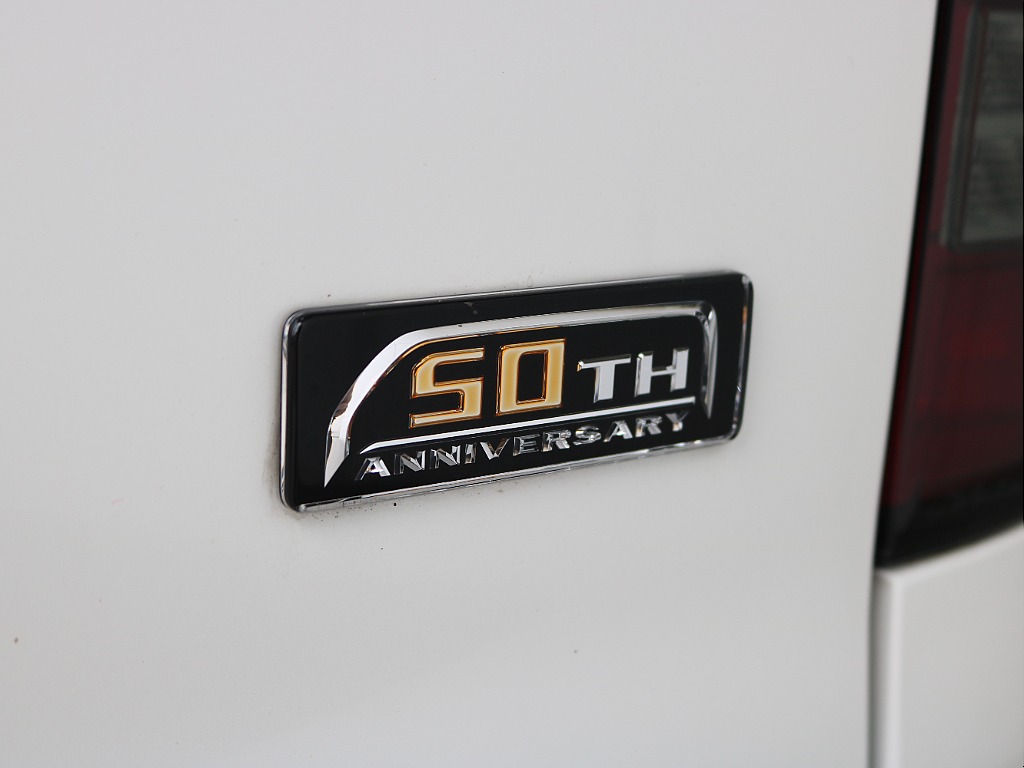 50周年記念車なので専用エンブレムが装着されております！