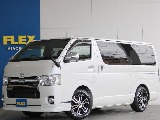 【厳選仕入中古車】ハイエースバンS-GL　ダークプライムⅡディーゼル4WD パールホワイトでローダウンスタイルのお車入庫致しました☆☆