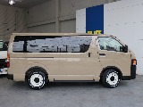 パワースライドドアなのでドアの開閉が楽々です☆