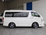 ローダウン済みなので乗り降りが楽になっています！