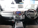特別仕様車なので高級感のある内装になっています☆