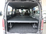 ベッドキット下には十分なスペースがありキャンプ道具などを置いたまま車中泊も可能です♪