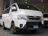 フロントスポイラーが装着されているので迫力のあるフロントフェイスになっています！