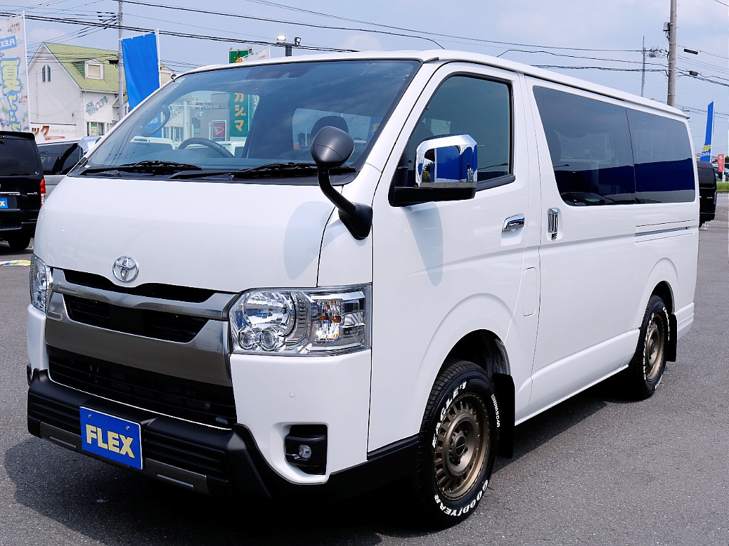 茨城県つくば市にハイエース専門の新車・中古車の展示場を展開！人気のグレード・年式をその場で見比べられます♪皆様のご来場、お問合せを心よりお待ちしております☆