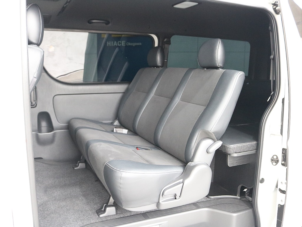特別仕様車なのでハーフレザーシートになっています！