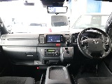 特別仕様車なので高級感のある内装になっています☆