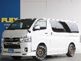 【厳選仕入中古車】令和4年式ハイエースバン　ダークプライムⅡディーゼル4WD　パールホワイト ルームベッドキットが搭載されたモデリスタフルエアロのお車入庫致しました☆☆
