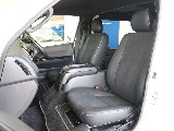 特別仕様車限定のハーフレザーシートになっております☆