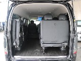4列目を片側だけ跳ね上げると長尺の物も乗せられちゃいます！